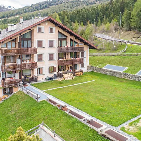 Loretta Myholidaylivigno * Livigno